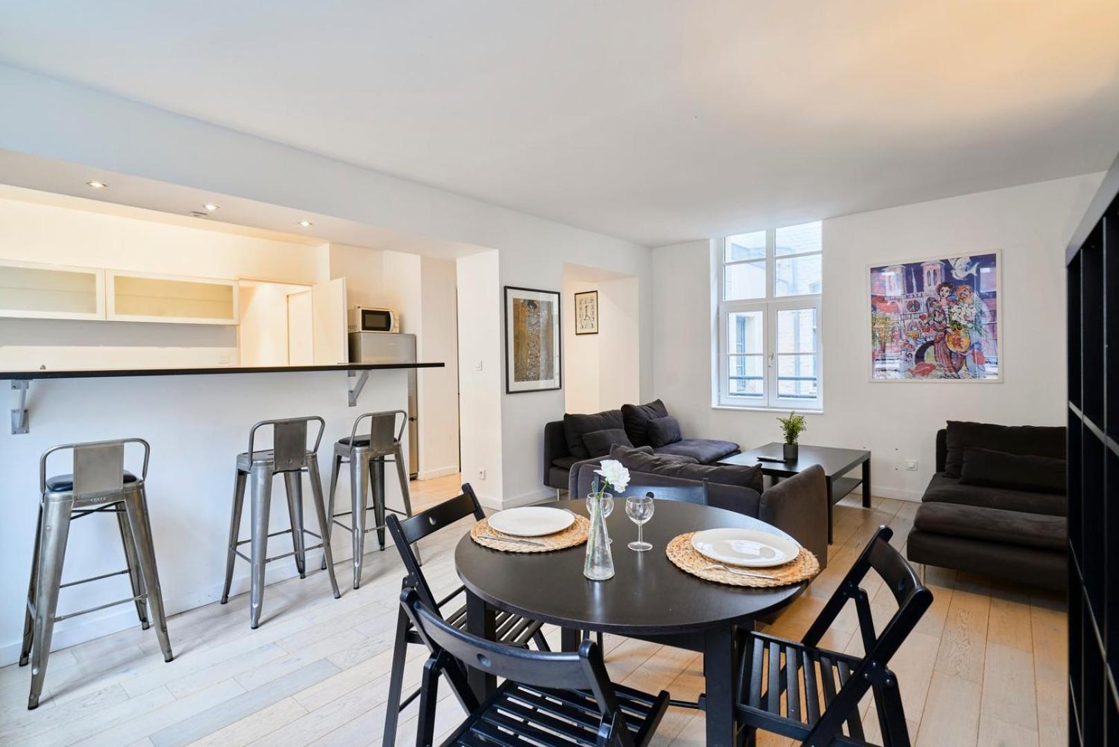 Spacious One Bedroom Apartment Ideally Located Lille Bagian luar foto