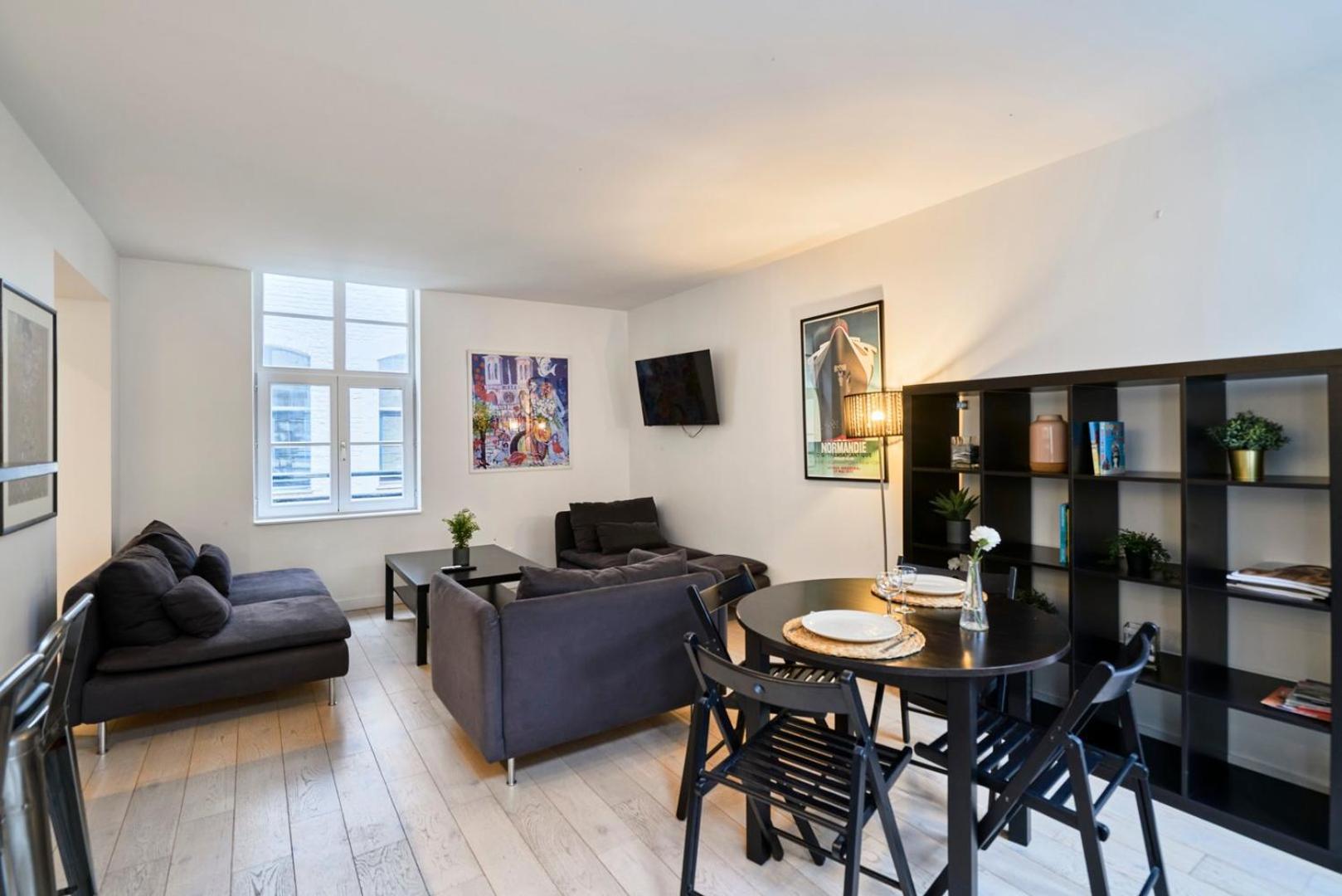 Spacious One Bedroom Apartment Ideally Located Lille Bagian luar foto
