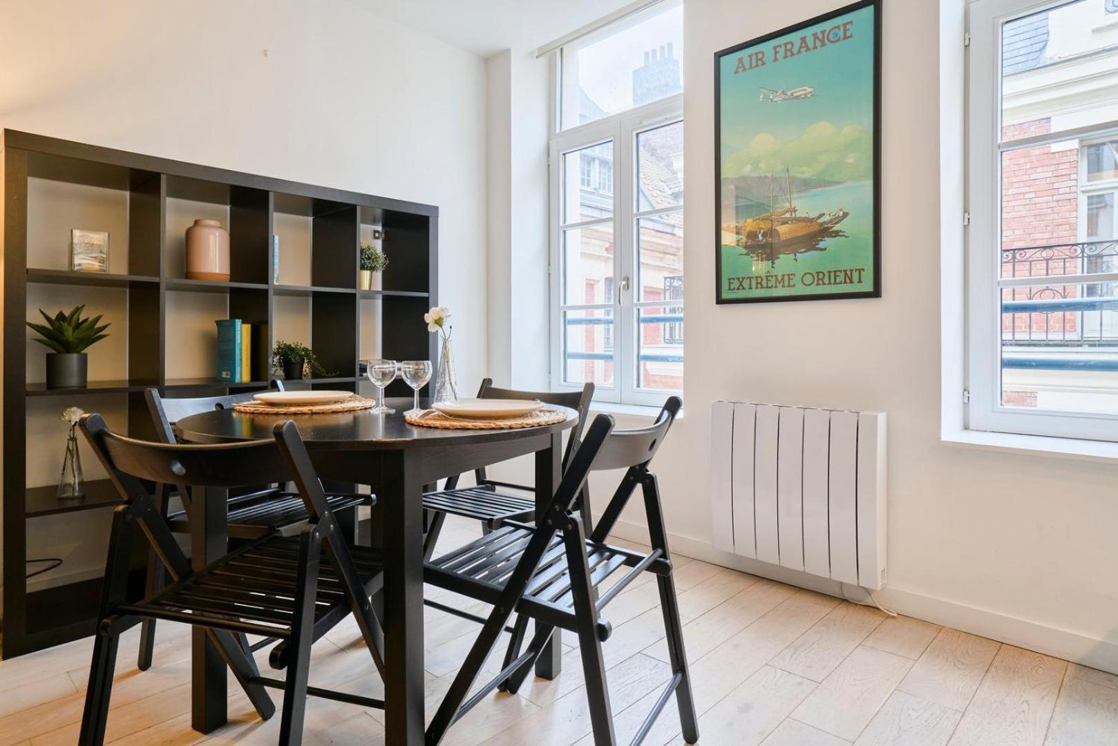 Spacious One Bedroom Apartment Ideally Located Lille Bagian luar foto