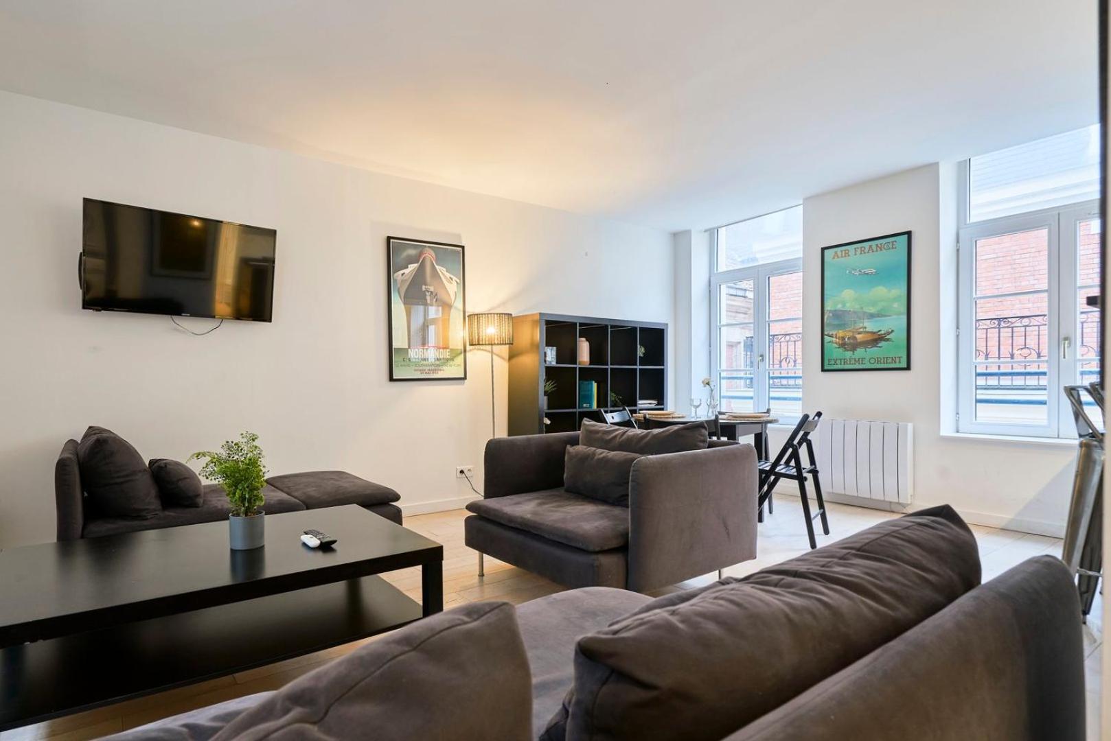 Spacious One Bedroom Apartment Ideally Located Lille Bagian luar foto