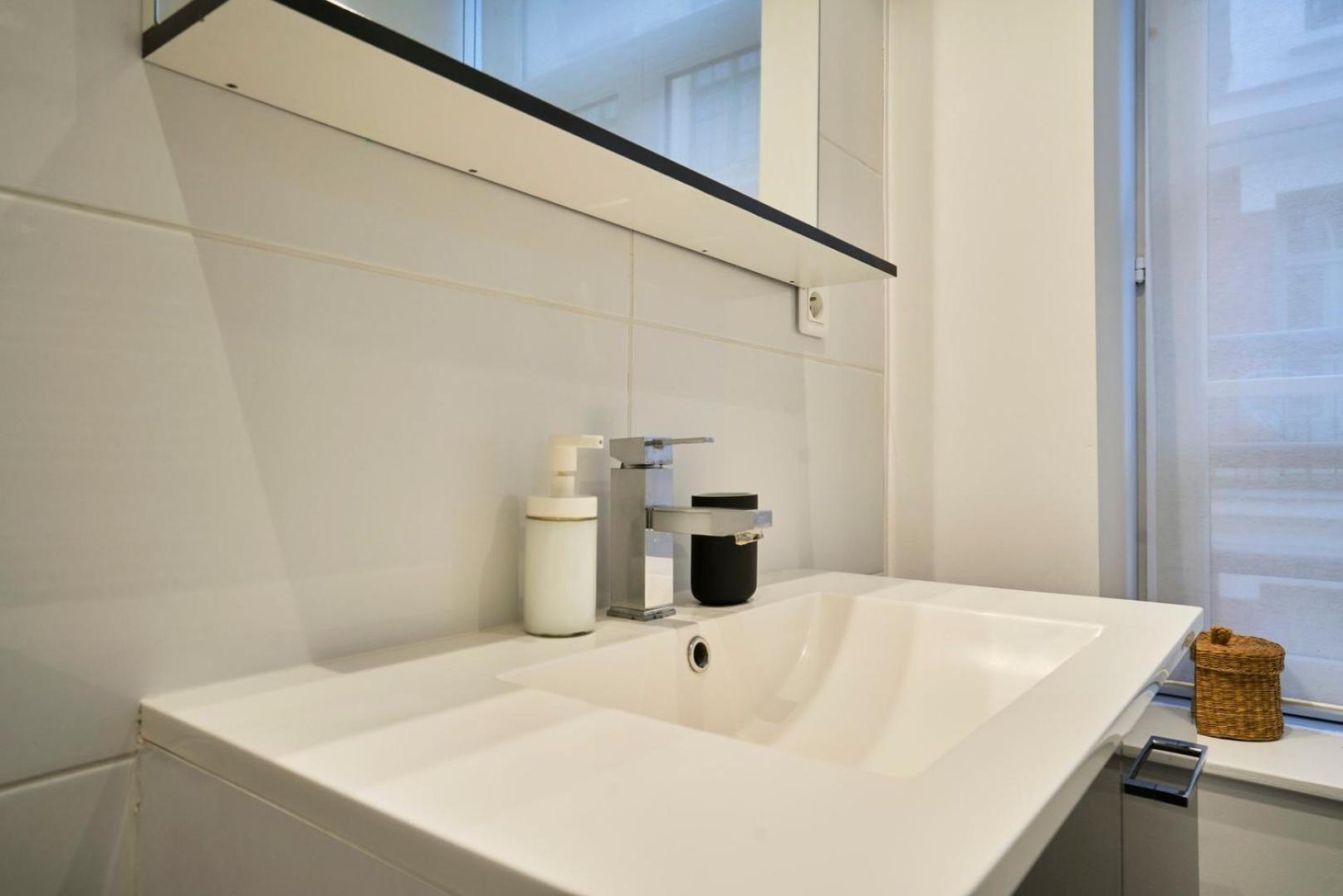 Spacious One Bedroom Apartment Ideally Located Lille Bagian luar foto