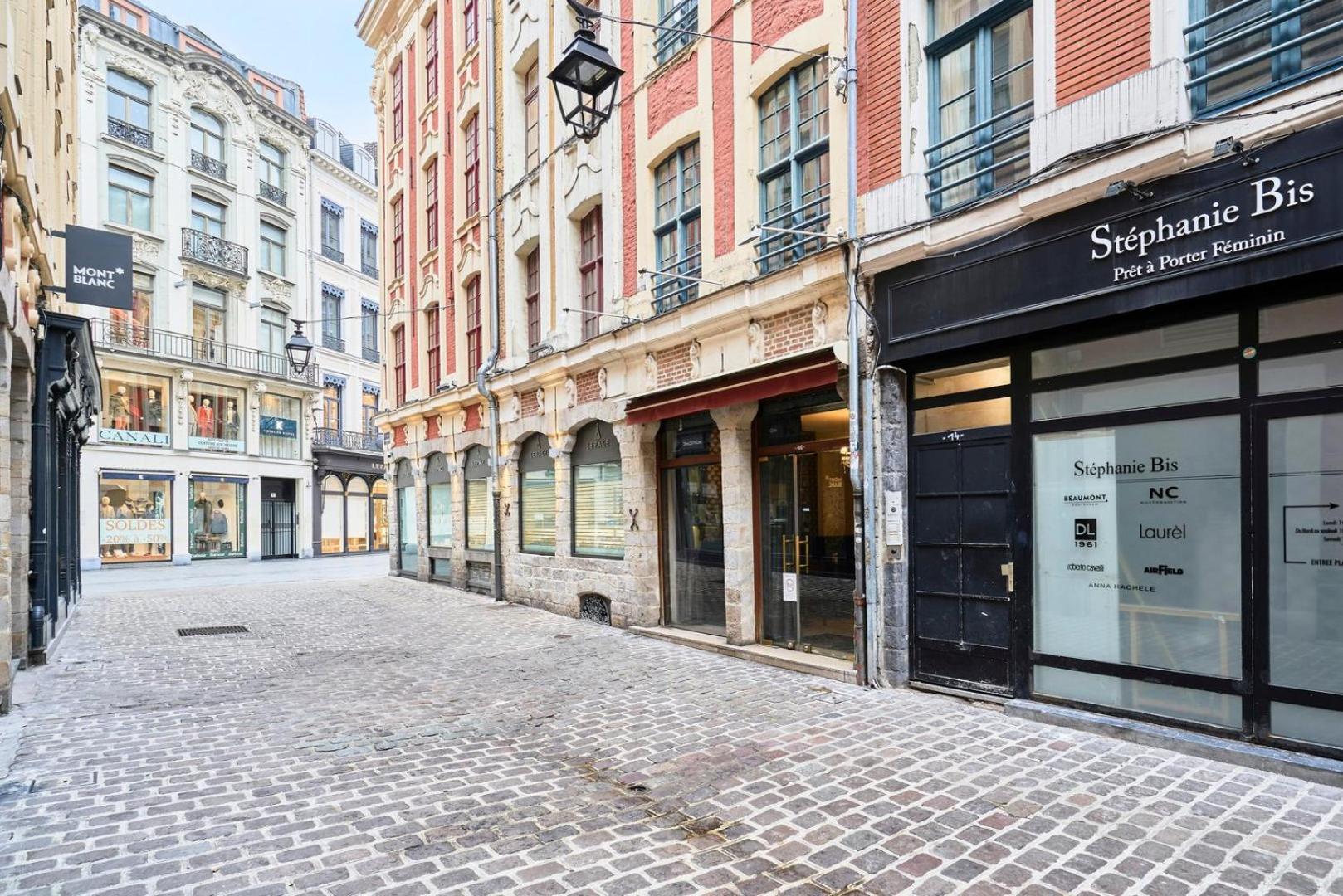 Spacious One Bedroom Apartment Ideally Located Lille Bagian luar foto